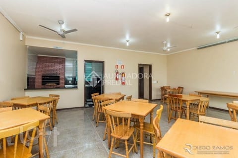 Image 28 - 232930